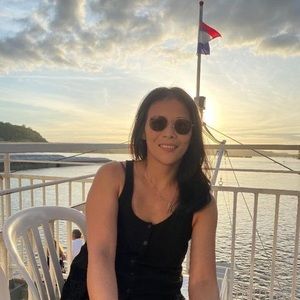 Meet your Posher, Amy